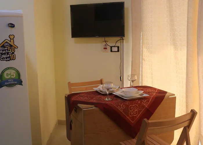 Dolphin Apartment *